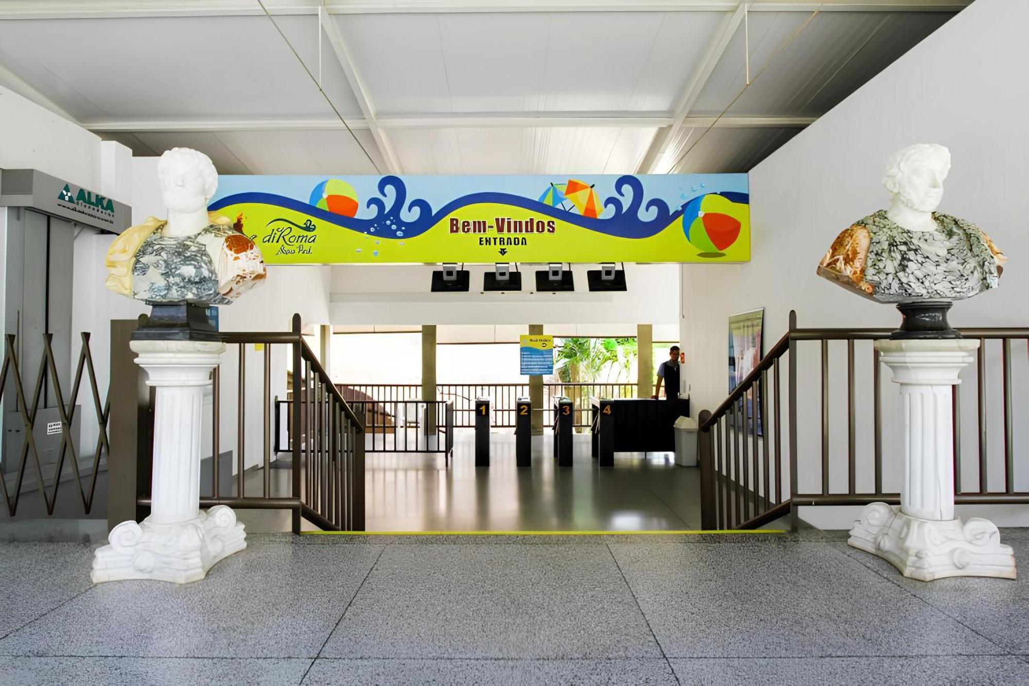 Spazio Diroma Com Acesso Ao Acqua Parque Caldas Novas Exterior photo